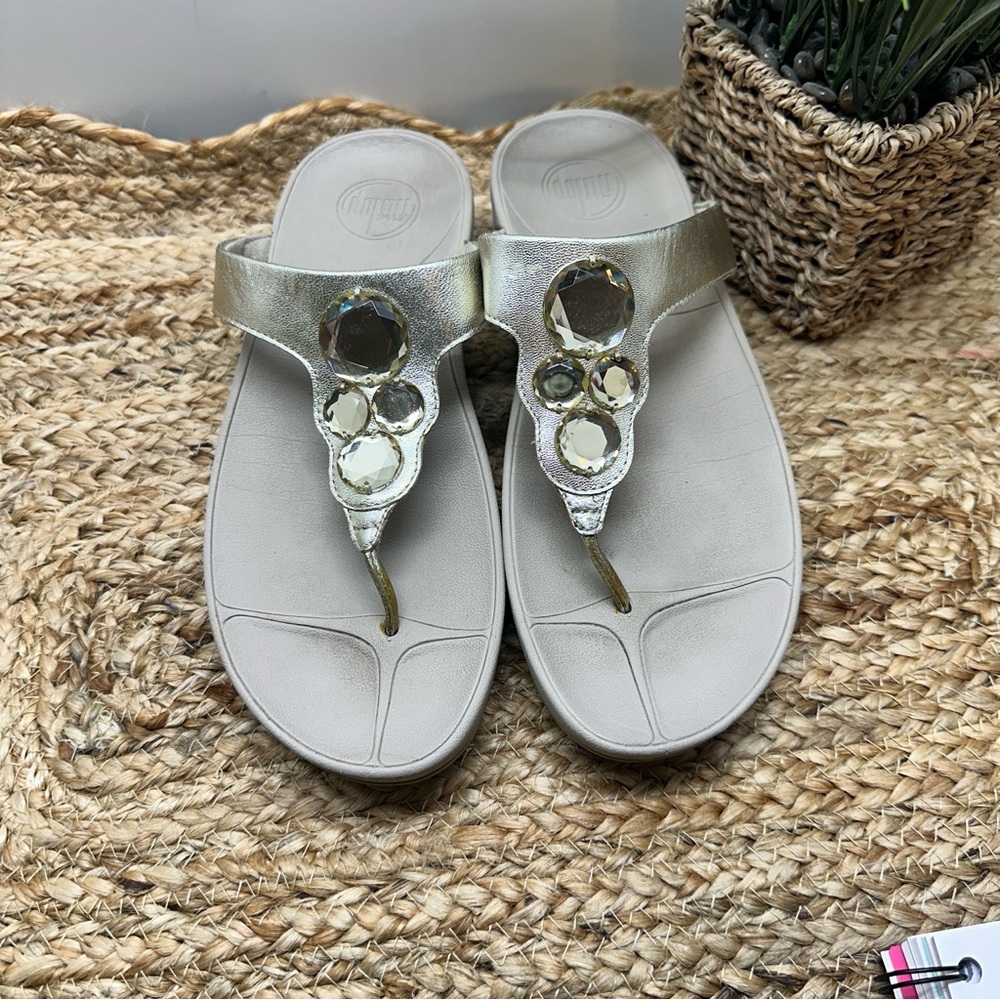 FITFLOP Gold Jewel-Deluxe Metallic-Leather Flatform Toe-Post Sandals Size 8